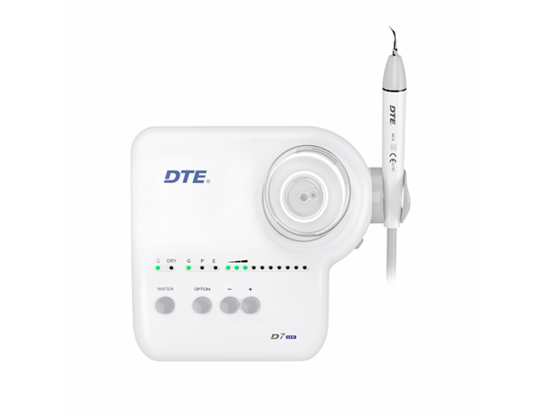 DTE-D7 LED — автономный ультразвуковой скалер с фиброоптикой, 8 насадок в комплекте
