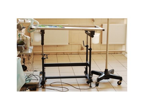 СВС-1 — ветеринарный хирургический стол с носилками, 124x62x150 см